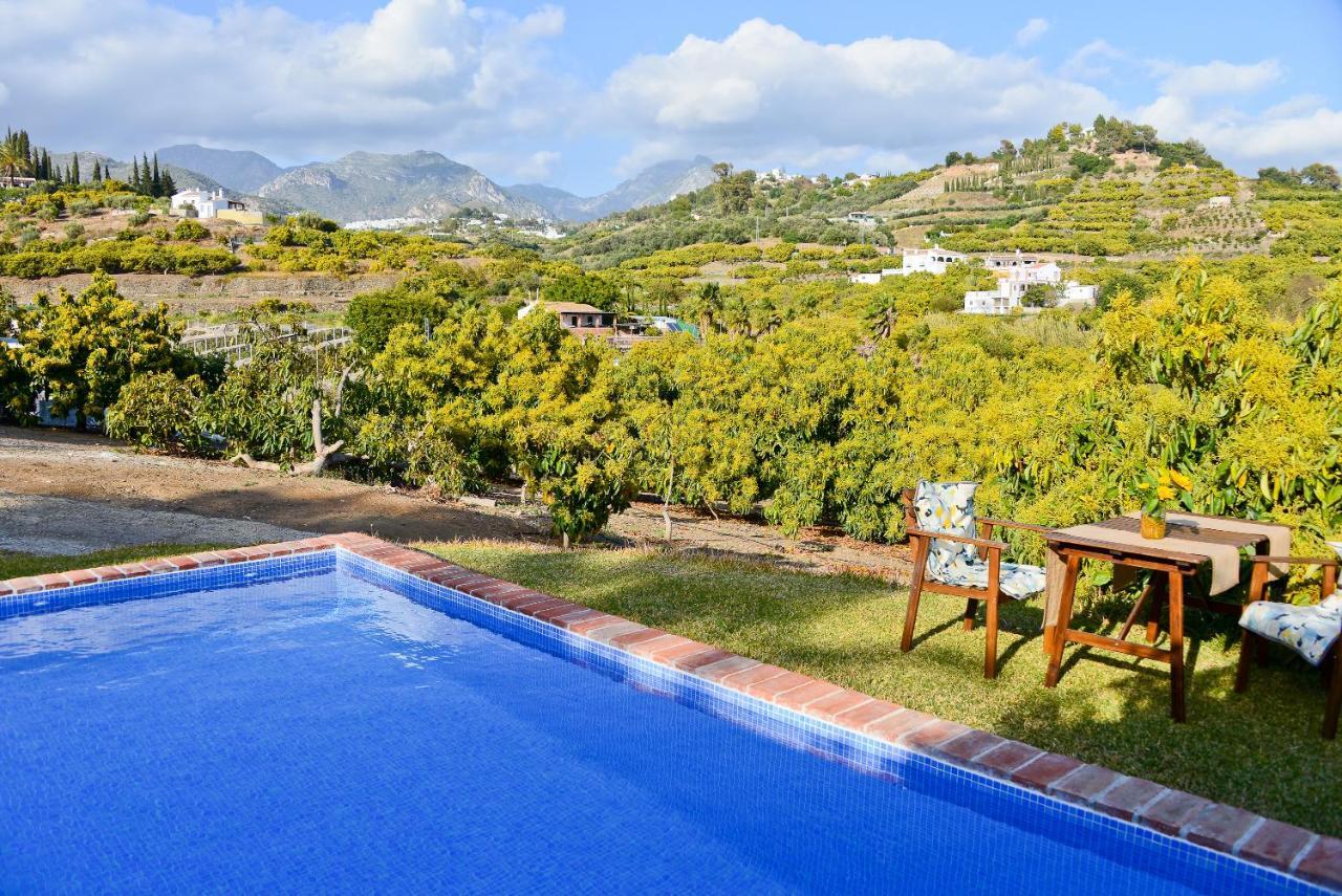Casa Entre Nerja Y Frigiliana Villa Bagian luar foto