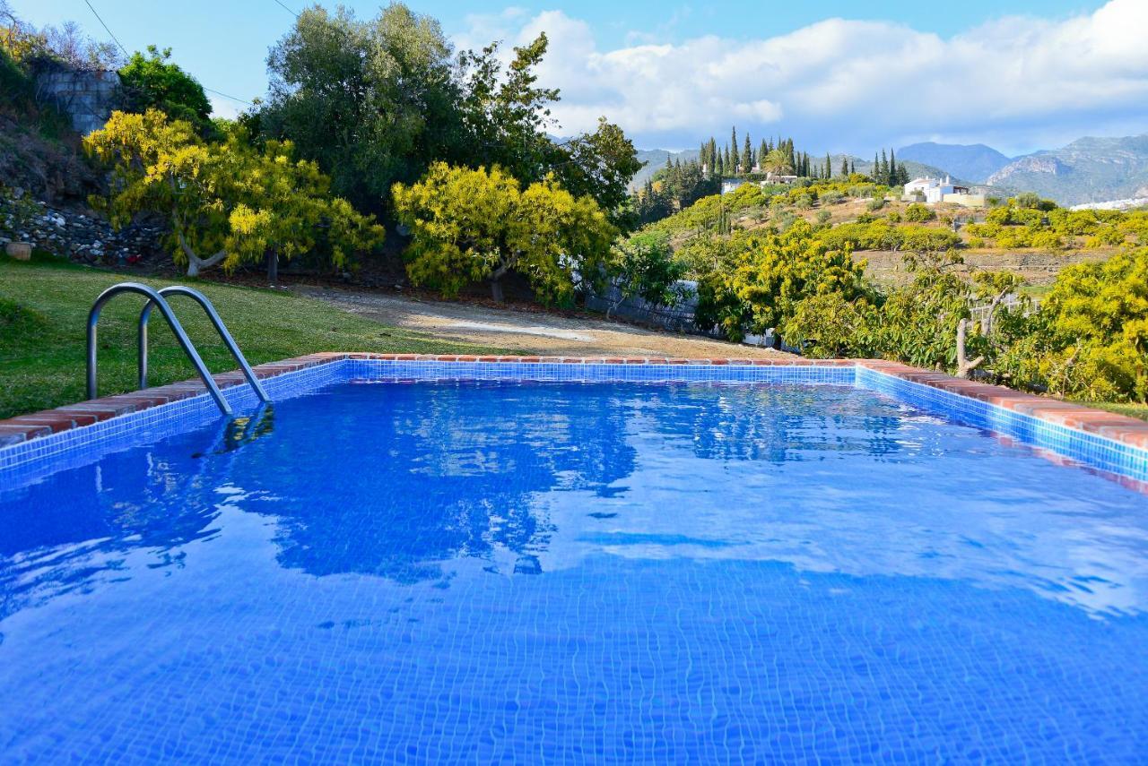 Casa Entre Nerja Y Frigiliana Villa Bagian luar foto